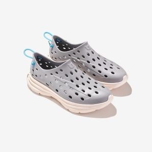 Kane REVIVE Recovery shoes Men’s 11 Stone/Cream